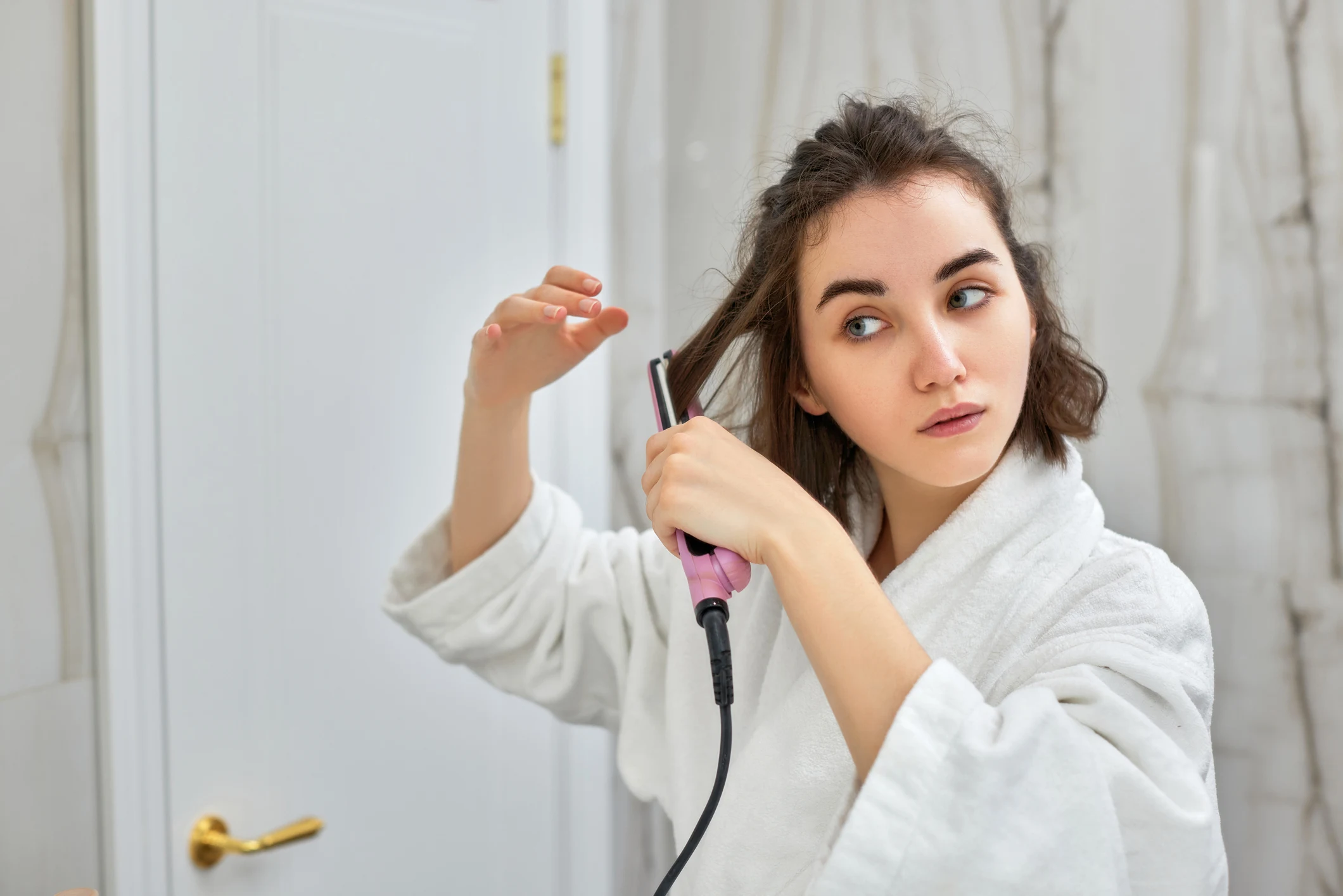 Elektiskt och statiskt hår kan vara svårt att styla.