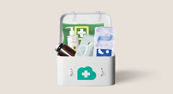 Medicinsk låda med viktiga saker att ha hemma om något oväntat skulle hända.