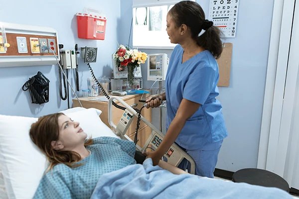 sjuksköterska & patient.