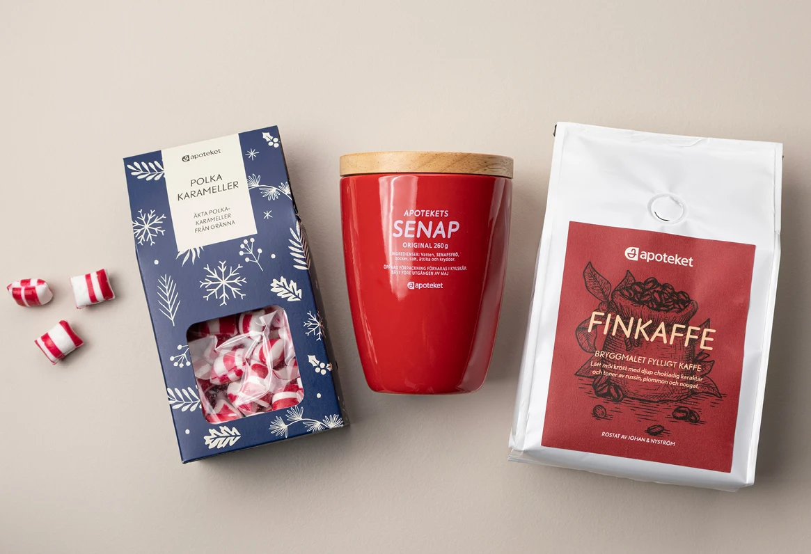 Julsortiment – polkakarameller, senap, kaffe.