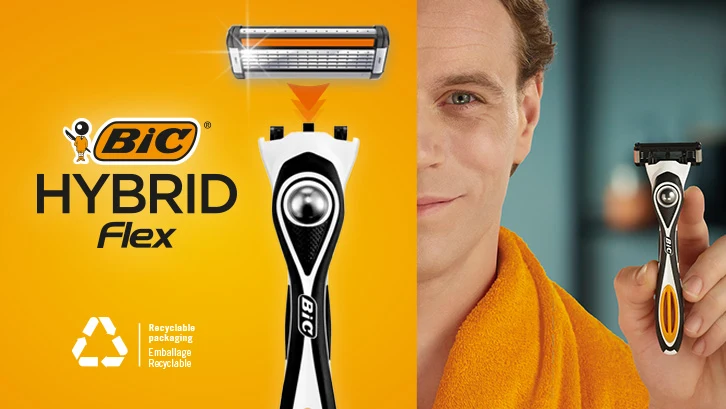 BIC Hybrid Flex rakhyvel; man håller hyvel, orange bakgrund.